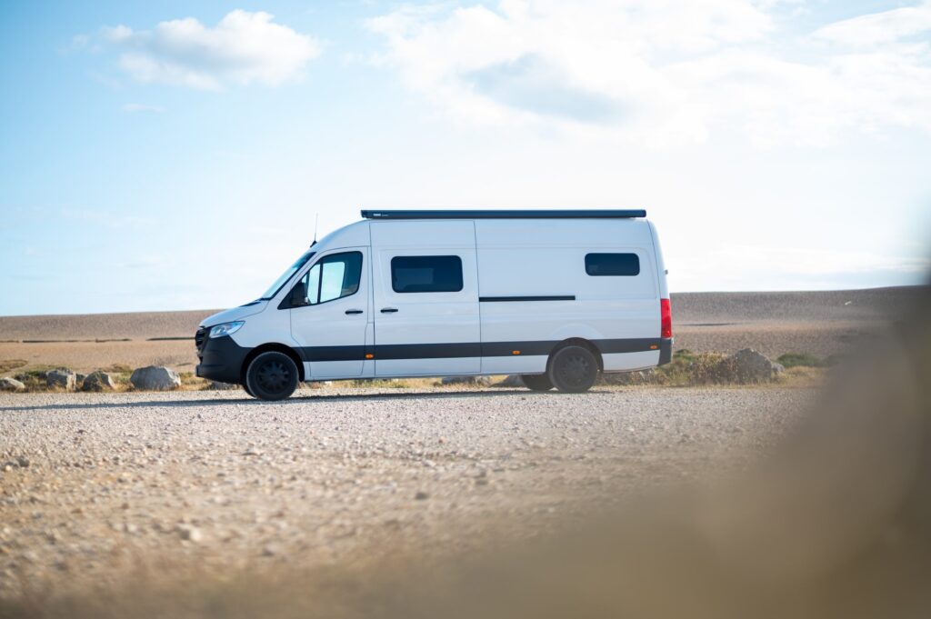 M2M White Sprinter 6
