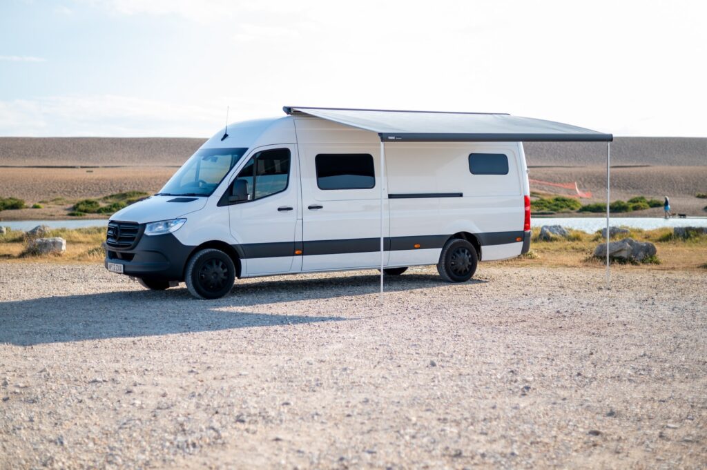 M2M White Sprinter 8
